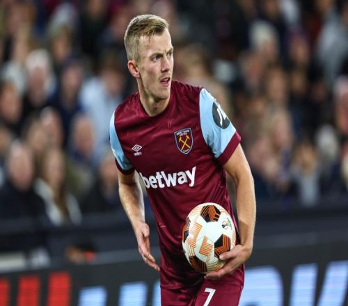 一人操控百,台手机,两处,爱游戏app,爱游戏官网,爱游戏体育官网,爱游戏体育app